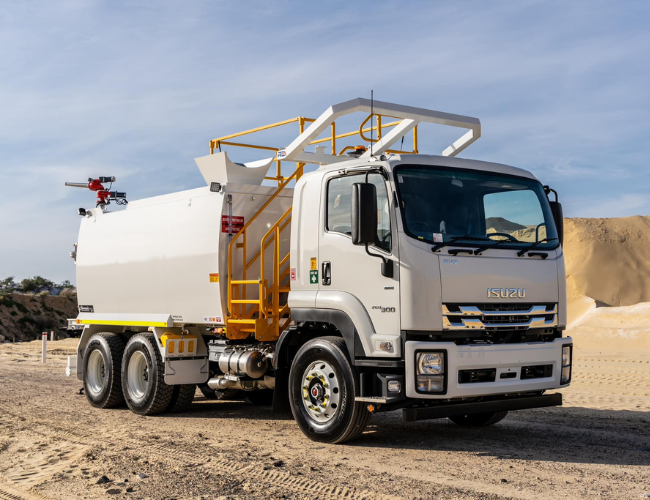 6 Wheeler Water Cart: Water Cart Hire in the Pilbara & Kimberley with Willy's Water Carts