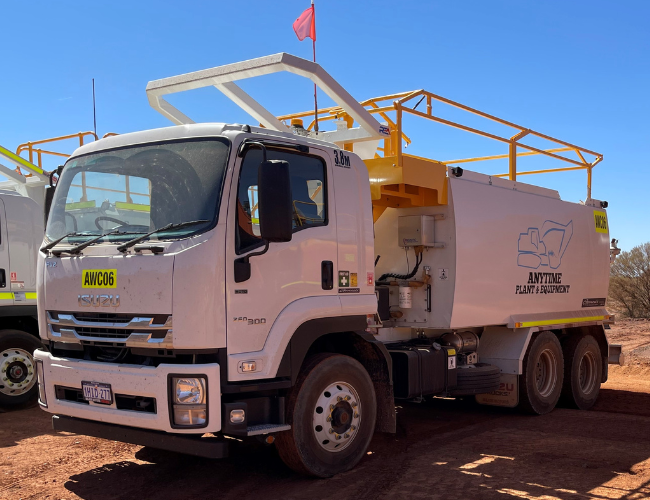 6 Wheeler Water Cart: Water Cart Hire in the Pilbara & Kimberley with Willy's Water Carts